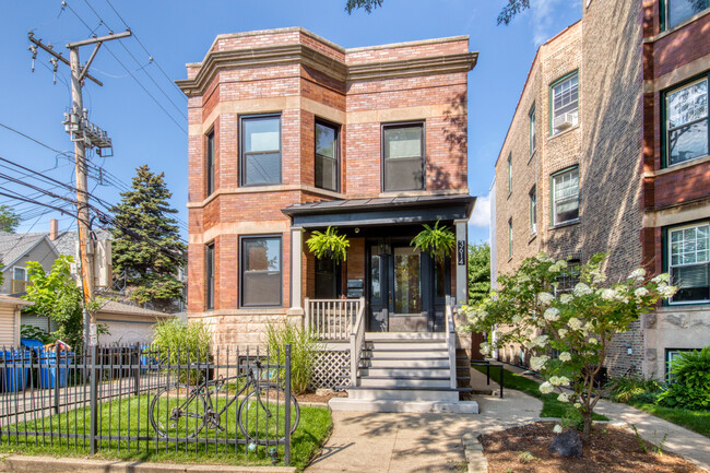 Primary Photo - 3614 N Hoyne Ave