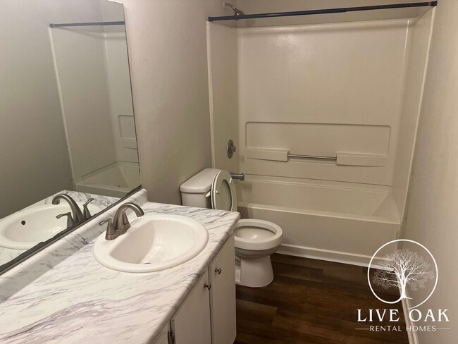 Building Photo - SUMMER MOVE-IN SPECIAL: $500 OFF 1st MONTH...