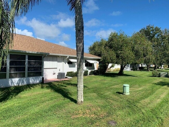 Building Photo - 829 Timberview Dr