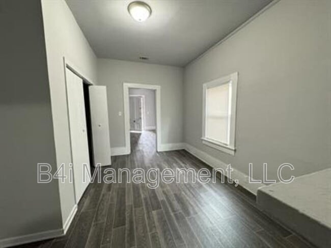 Building Photo - 173 Ward St