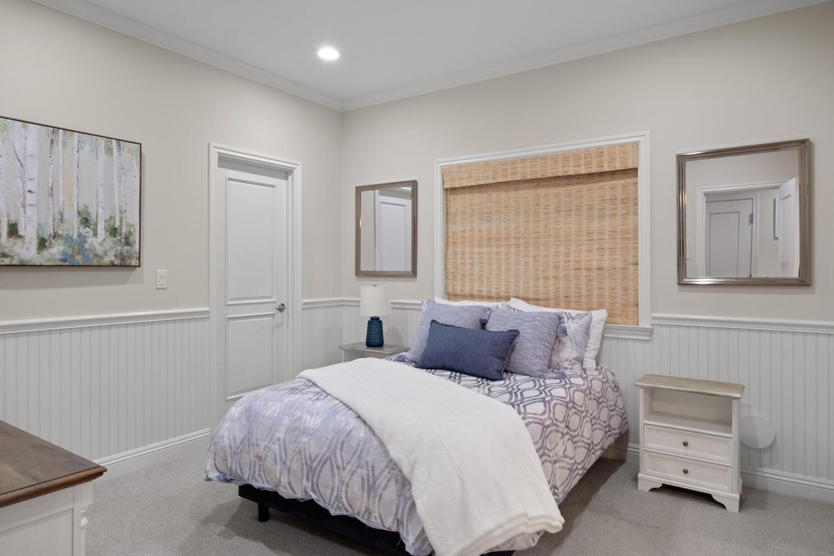 Building Photo - 3306 Highland Ave