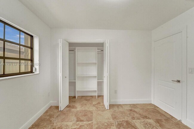 Building Photo - 1981 SW 139th Ct