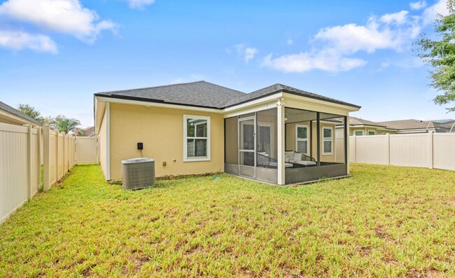 Building Photo - Cedarbrook Community Beauty, Holiday Gem, Available Now!