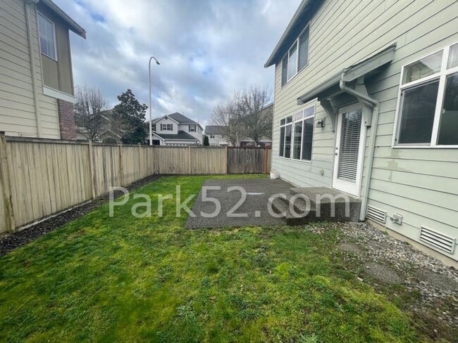 Building Photo - Beautiful 4 Bedroom 3 Bath In The Saddle Creek Community In Fife!