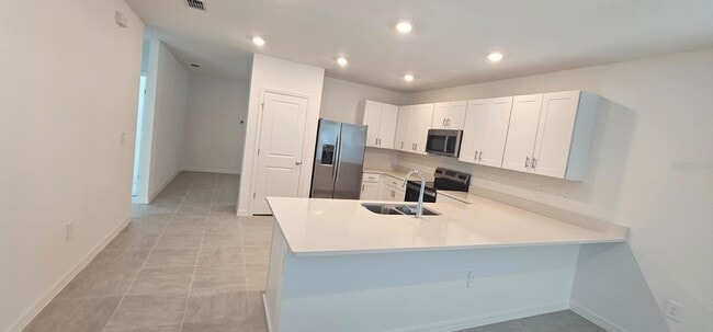 Building Photo - 677 Teviot Rd