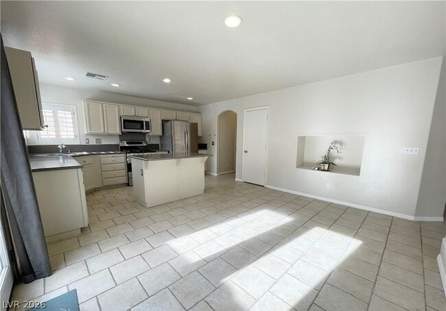 Building Photo - 913 Dancing Rain Ct