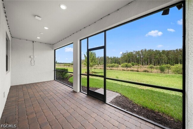 Building Photo - 20112 KIngmont Dr