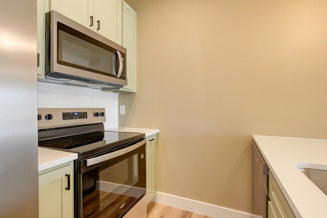 Building Photo - 102 Rosenwald St