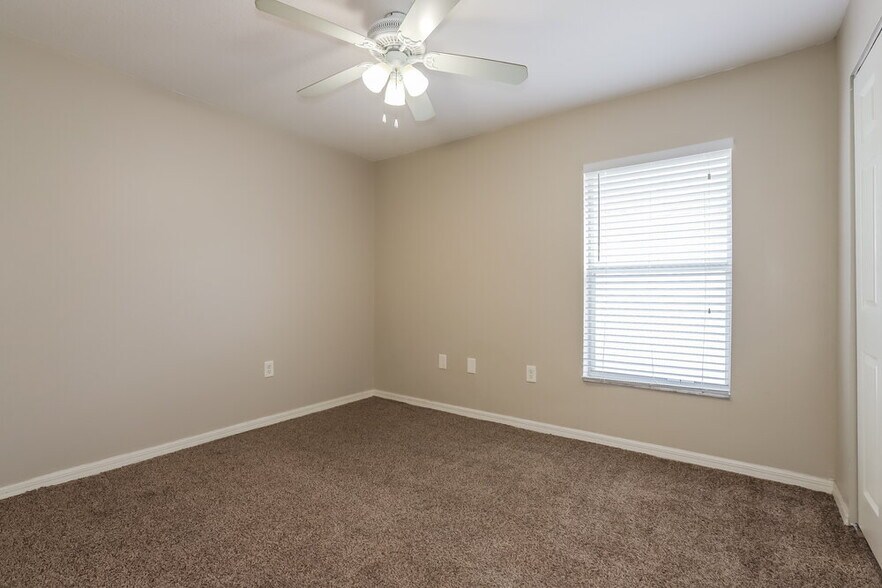 Building Photo - 10326 Summerview Cir