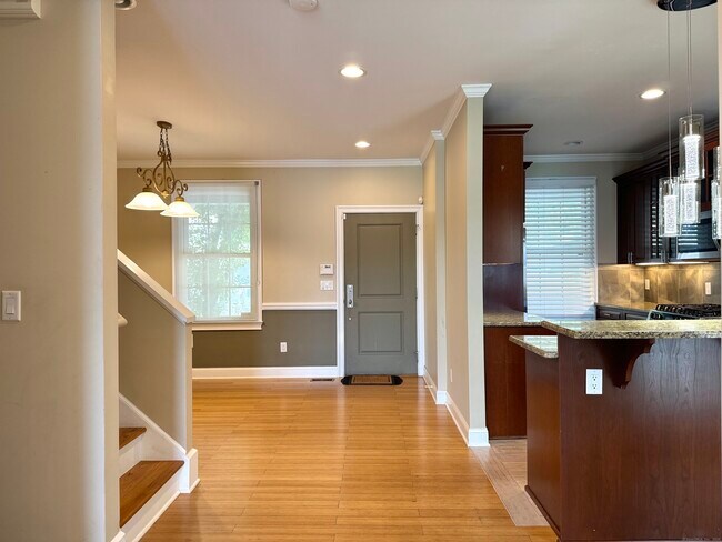 Building Photo - 776 Quinnipiac Ave