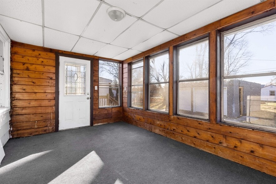 Screenroom - 713 Evans Ave