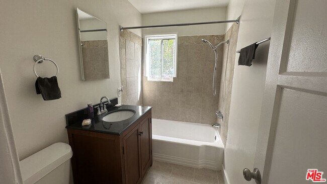 Building Photo - 11225 Emelita St