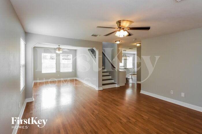 Building Photo - 18215 Barkers Crest Dr
