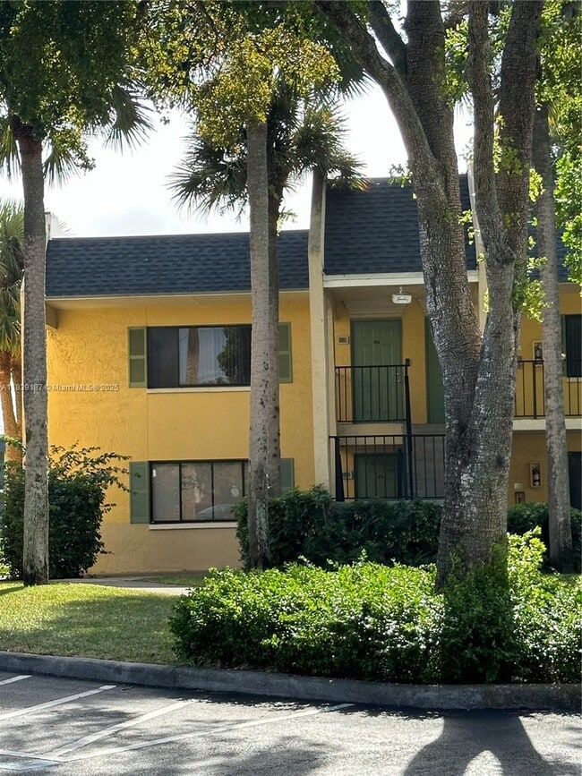 Primary Photo - 801 Meadows Cir