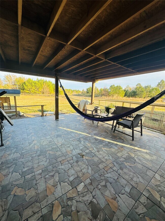 Building Photo - 844 Rd 5109