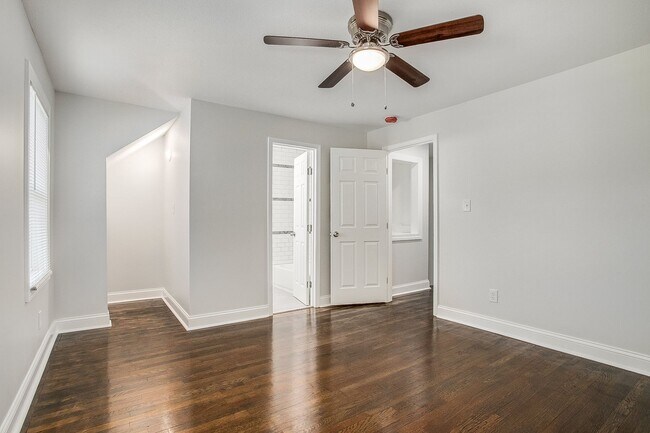 Building Photo - 5229 Brookwood Ave