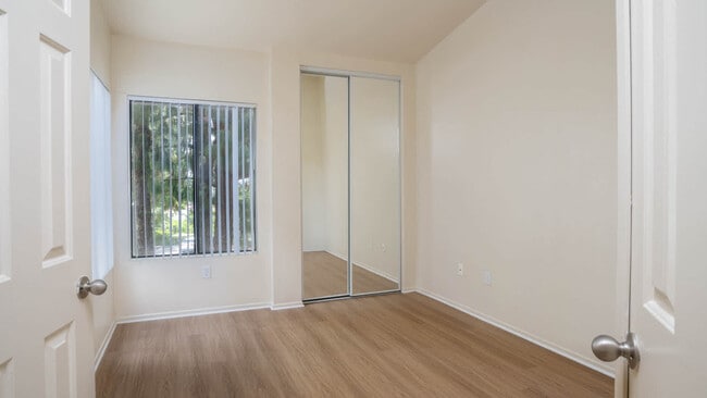 Bedroom with Hard Surface Flooring - Eagle Canyon