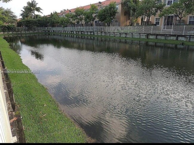 Building Photo - 4931 N Harbor Isles Dr