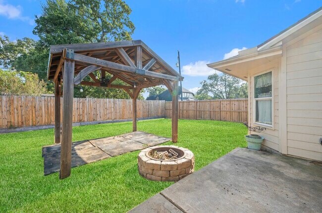 Building Photo - 12714 Ravens Chase Ln