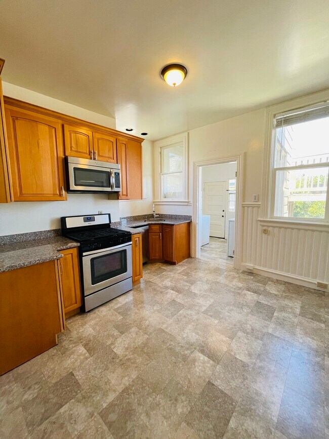 Building Photo - 2632 Post St