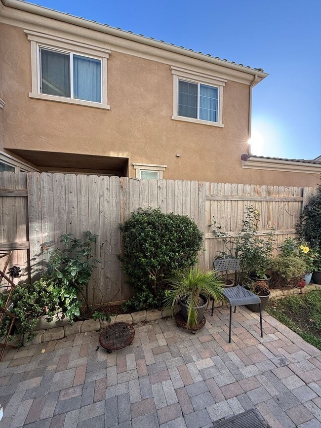 Building Photo - Beautiful Newer Two Story Home in the Gated Community of HG Gardens