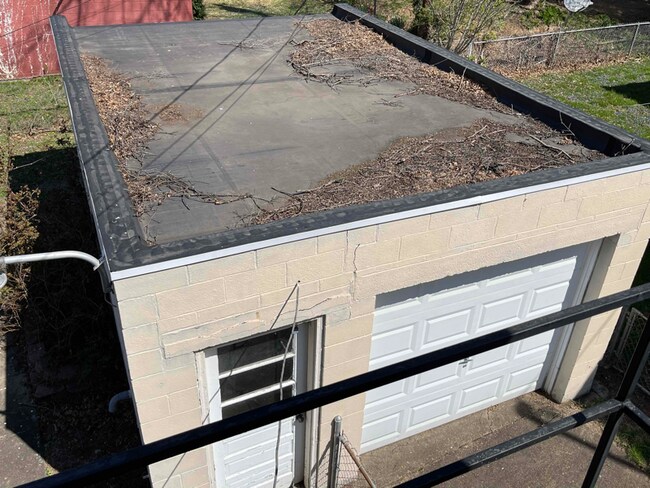 Building Photo - 1428 Terrace Dr
