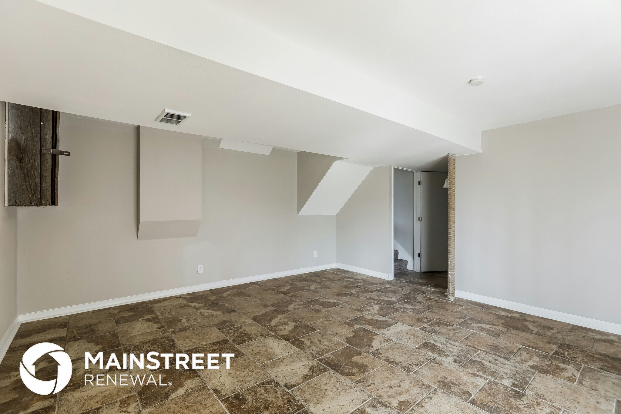 Building Photo - 1813 NE Gatewood Dr