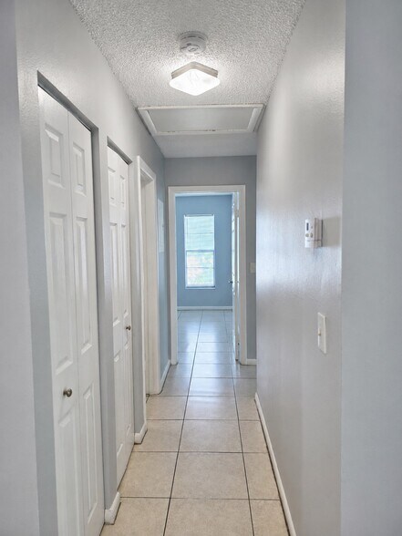 Building Photo - 10355 NW 35th St
