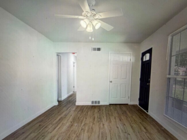 Building Photo - 4838 Shayne Ln