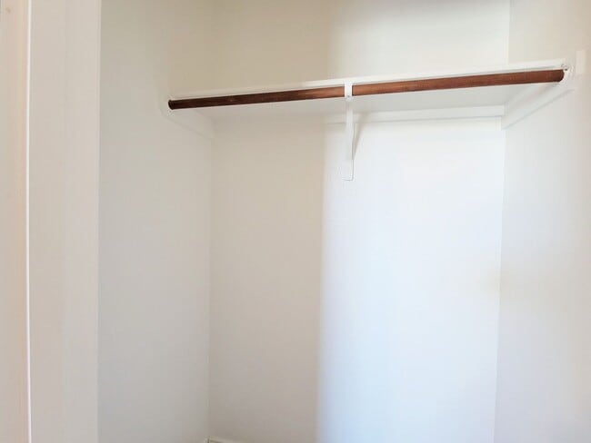 Building Photo - 1007 Ranchero Rd