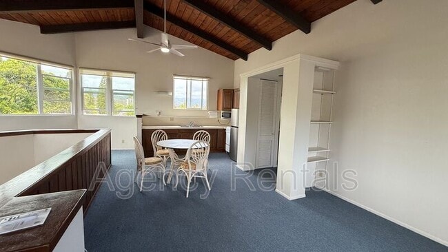 Building Photo - 427 Paumakua Pl