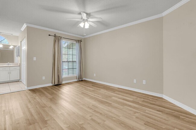 Building Photo - Charming 2BR/2BA Condo with Water Views in Sought-After Montclair – Mount Pleasant, SC