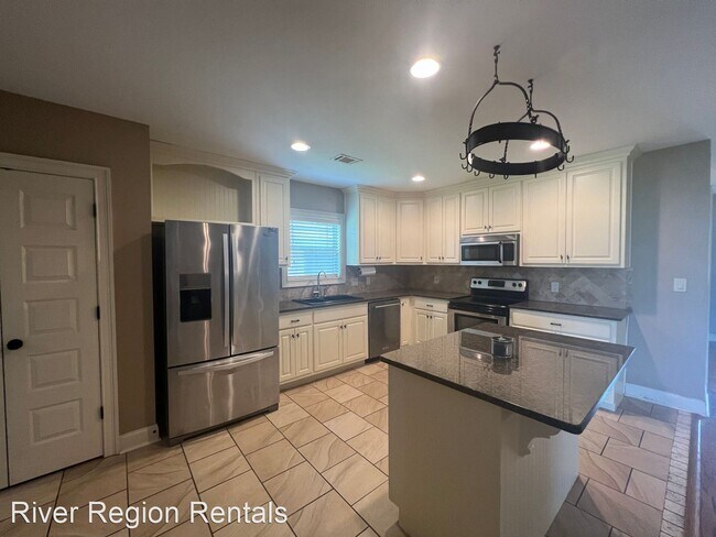 Building Photo - 5 br, 3 bath House - 430 Stone Park Boulevard