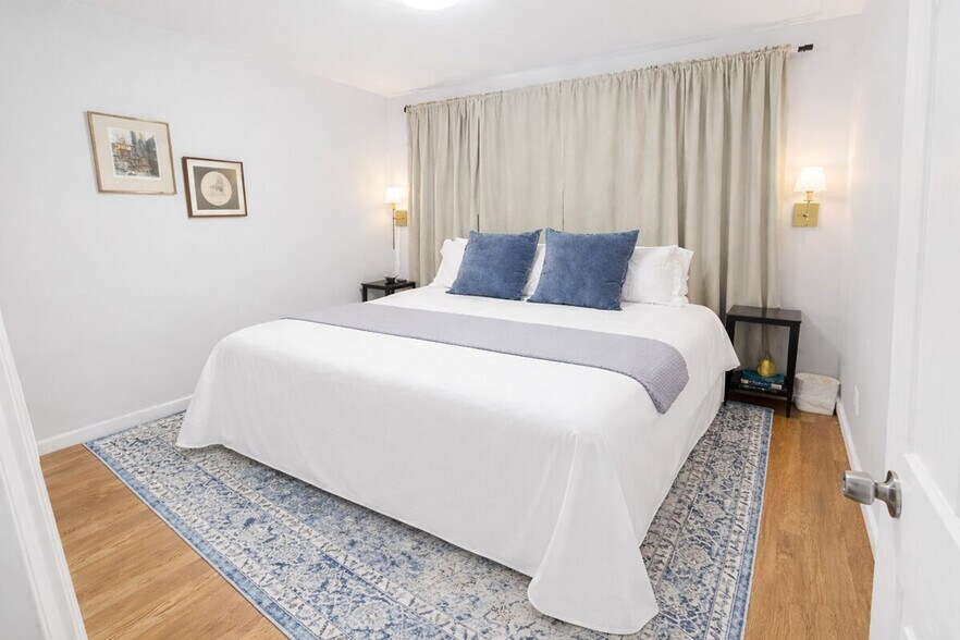 Building Photo - 18530 E 14 Mile Rd