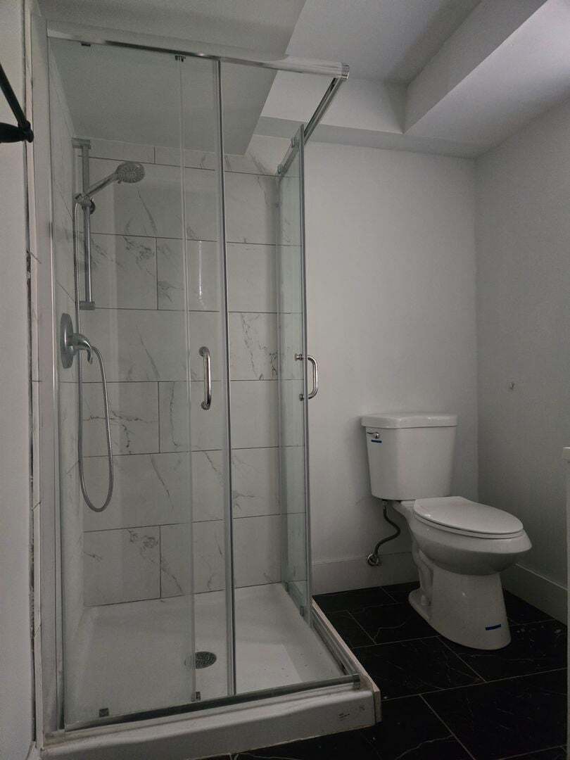 Building Photo - 2325 W Rice St