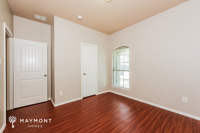 Building Photo - 930 Haley Dr