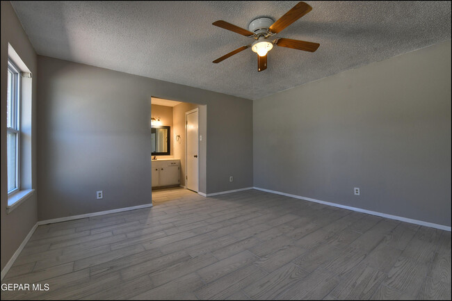 Building Photo - 6915 Pamlico Dr