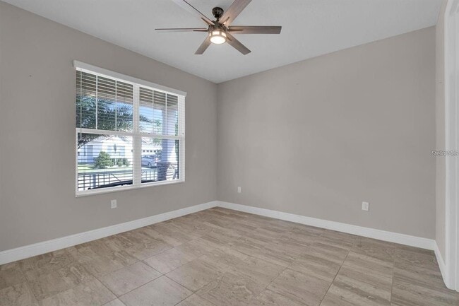 Building Photo - 2487 Empress Dr