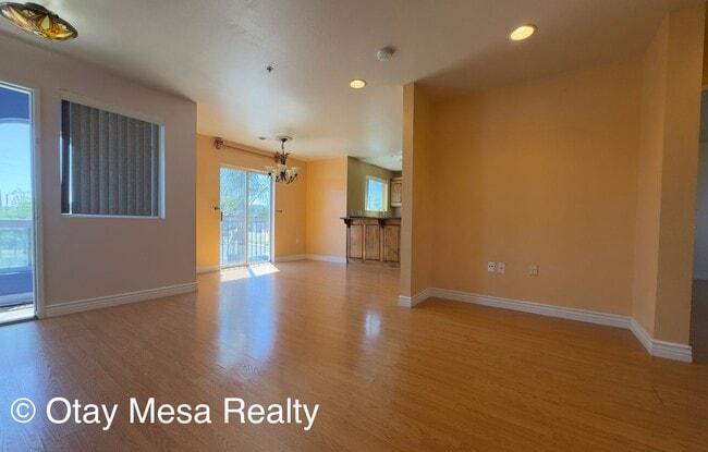Building Photo - 1061 Saturn Blvd