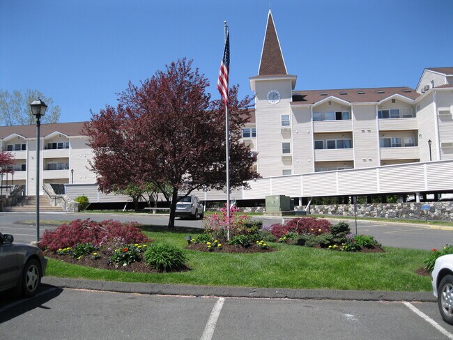 Building Photo - 163 South St