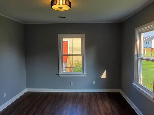 Building Photo - 1803 Elkridge Ln