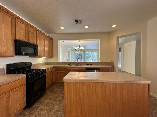 Building Photo - Curti Ranch House