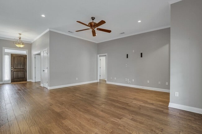 Building Photo - 1821 Old Carriage Trail