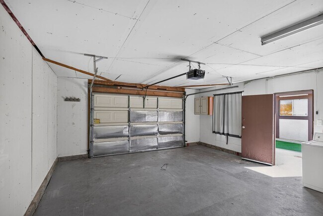 Building Photo - 6417 Placer Dr