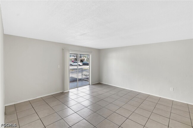 Building Photo - 1830 Maravilla Ave