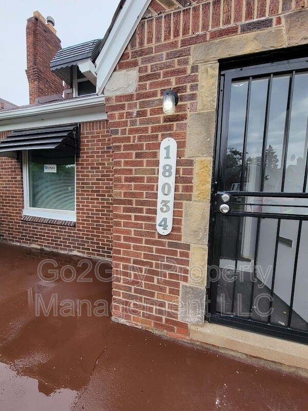 Building Photo - 18034 Birwood St