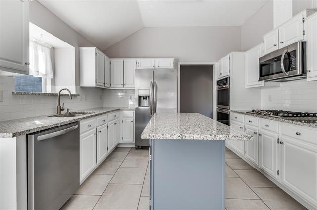 Building Photo - 2608 Glenridge Dr