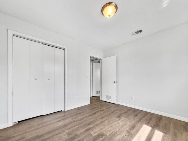 Building Photo - Beautiful Renovated Single Family |  3 BR/1BA | 1-Car Covered Parking | Gated backyard