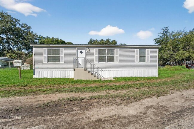 Building Photo - 39256 Lizabeth Cir