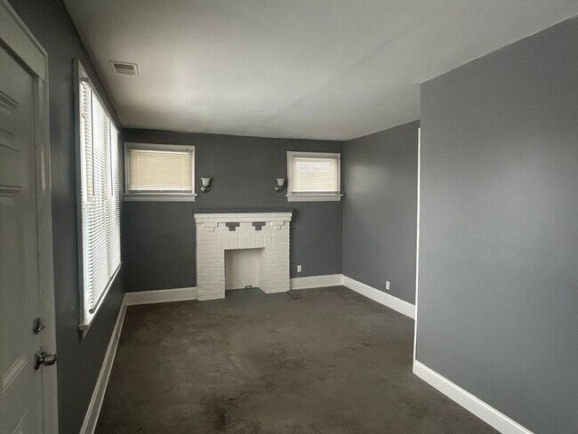 Building Photo - 3808 Kenker Pl